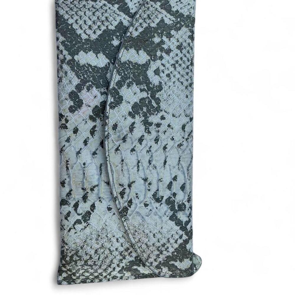 Deena & Ozzy Snakeskin Print Envelope Clutch Wallet